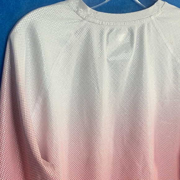 Columbia x Disney top excellent condition - Picture 6 of 7